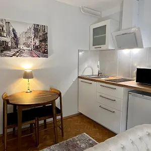  Apartment Louis & Elza Old Town Romantic